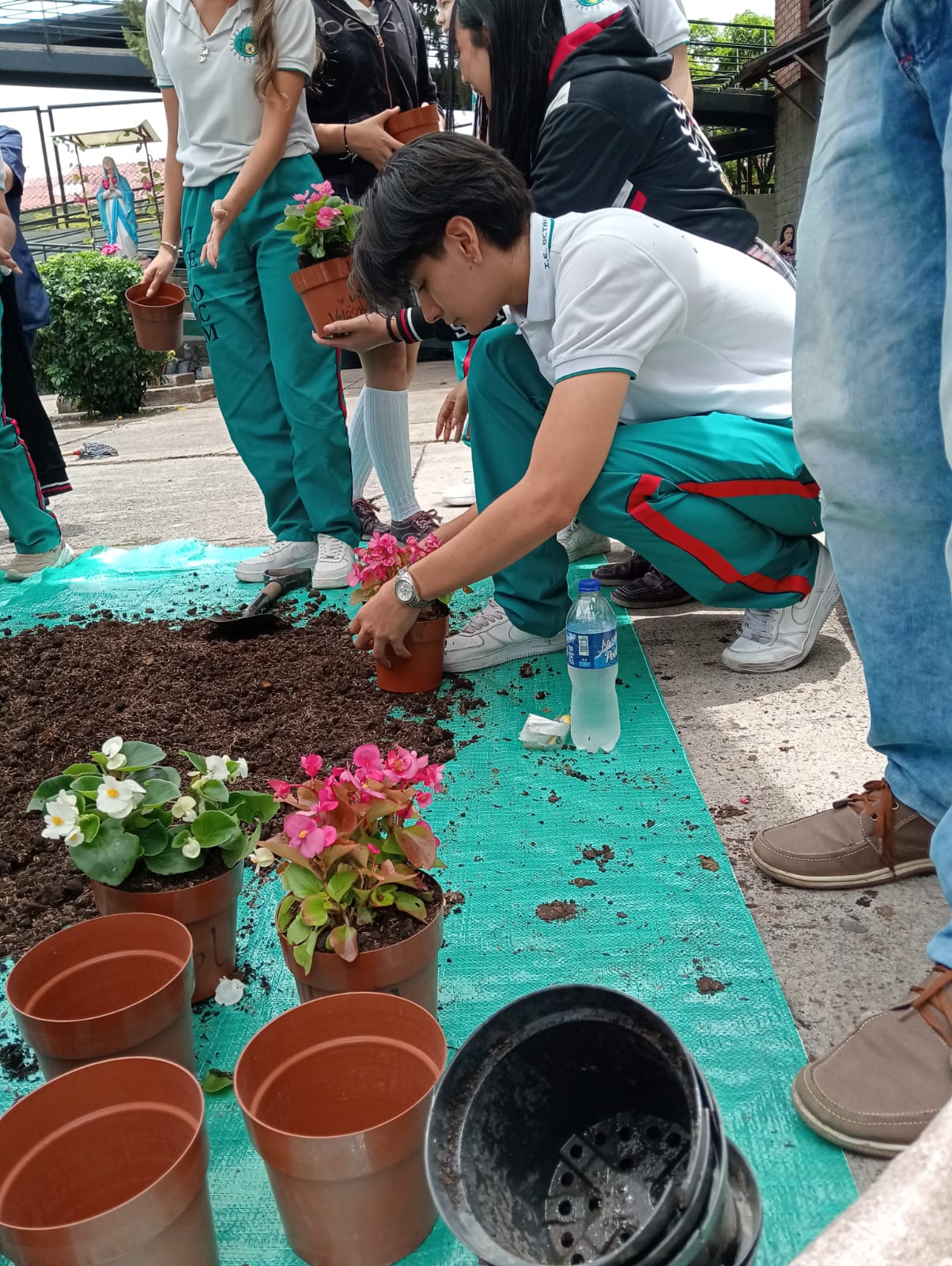 WhatsApp Image 2025-09-25 at 5.17.54 PM (1)